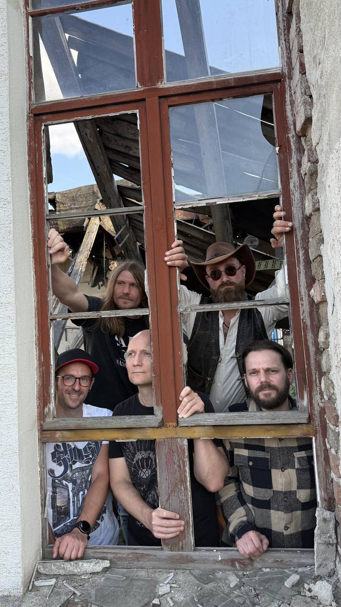 Ninetailz Bandfoto